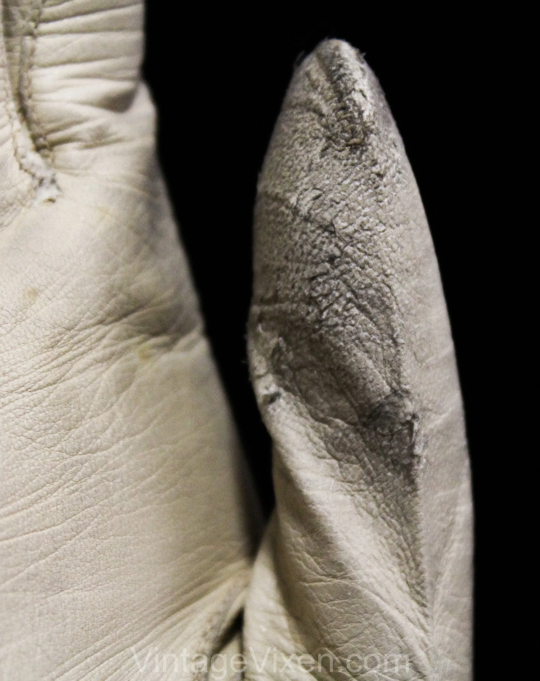 As Is 1950s Taupe Leather Gloves with Diamond Accents - Pair Beige 50s Gloves - Two Tone Brown Details - Best For Costume or Display - 50305