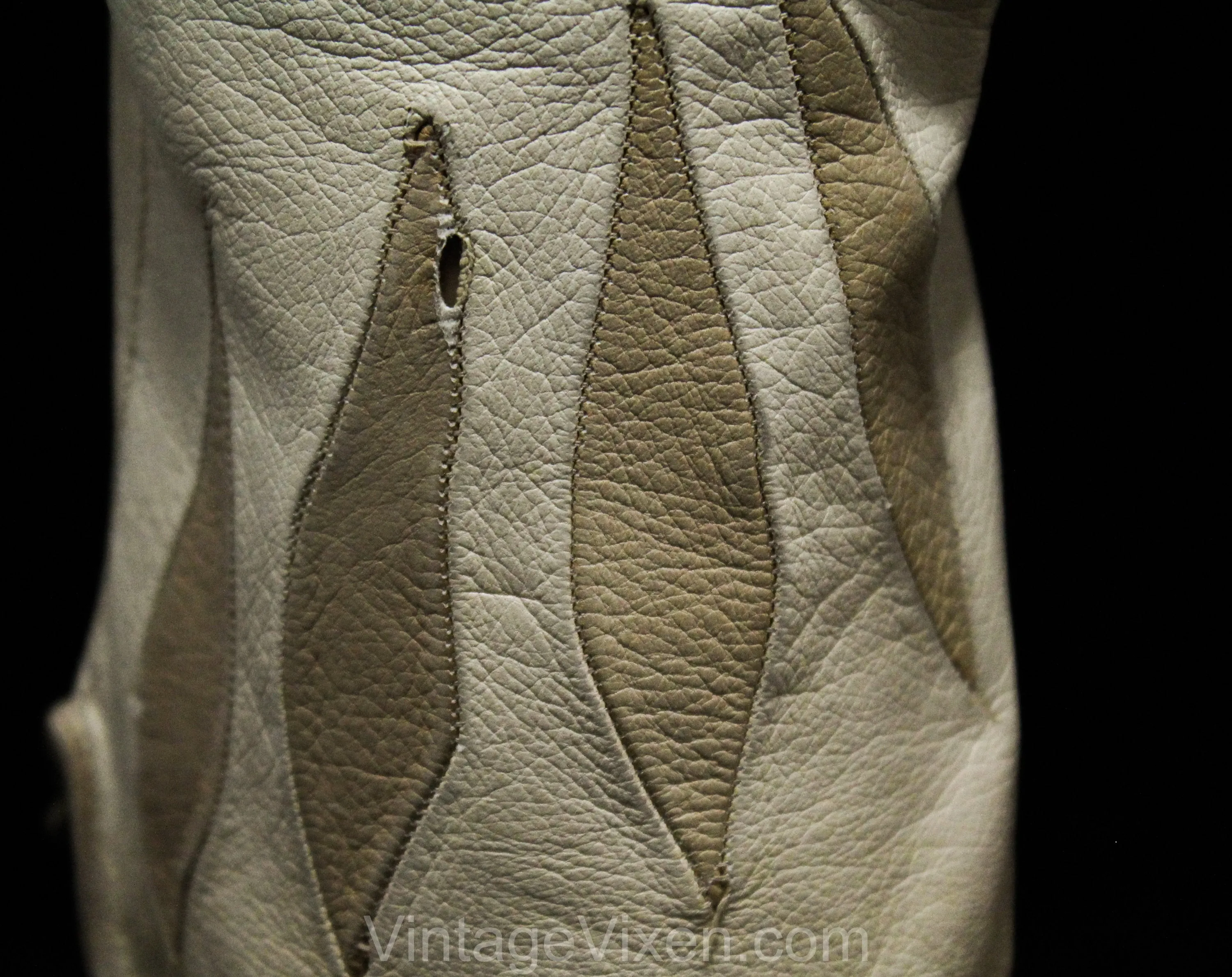 As Is 1950s Taupe Leather Gloves with Diamond Accents - Pair Beige 50s Gloves - Two Tone Brown Details - Best For Costume or Display - 50305