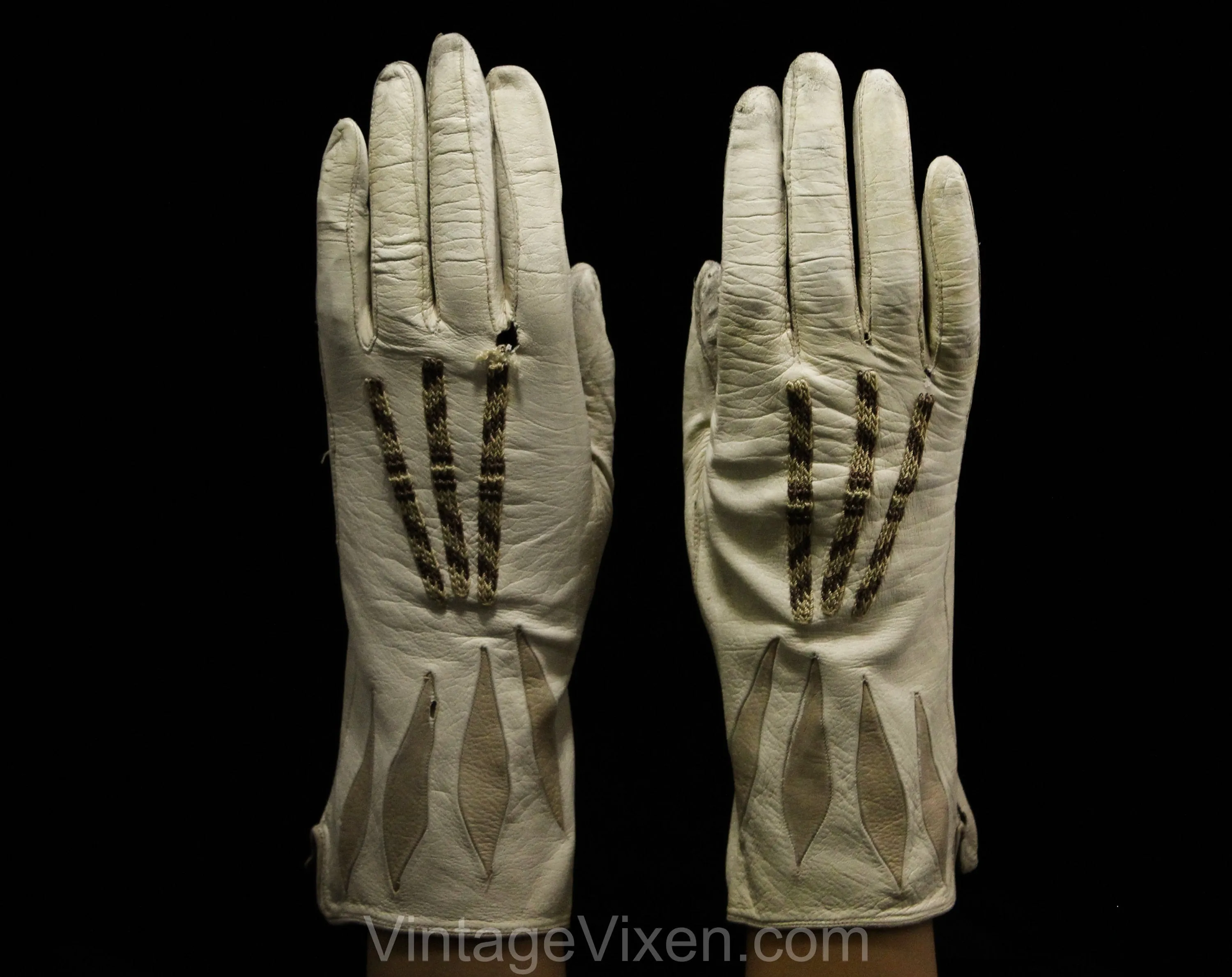 As Is 1950s Taupe Leather Gloves with Diamond Accents - Pair Beige 50s Gloves - Two Tone Brown Details - Best For Costume or Display - 50305