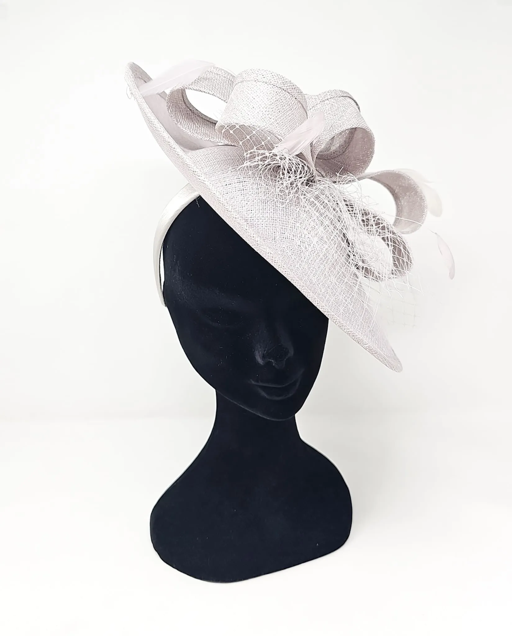 Metallic Pearl Looped Feather Hatinator